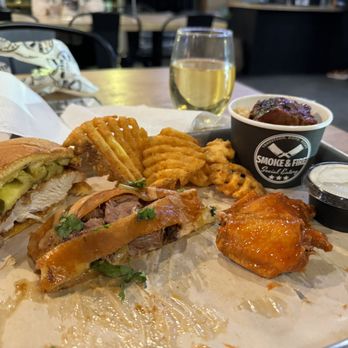 Smoke & Fire Social Eatery - Comfort Food Near Me - Paramount, California