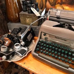 Faded Finds - Vintage cameras! And a typewriter.