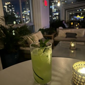 Sandbar Rooftop - Cocktail Bars Near Me - New York, New York