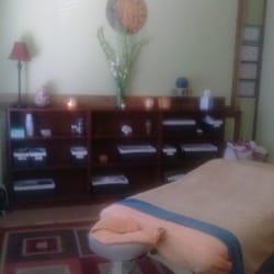 OM Therapeutic Massage - Clinical massage in a warm and cozy environment
