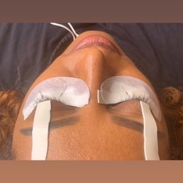 Before lash application Before lash application