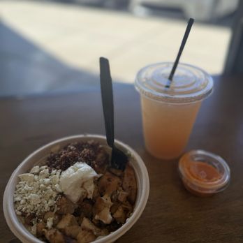 HUMMUS Bowls & Wraps - MINI Chicken - Mediterranean Near Me - Henderson, Nevada HUMMUS Bowls & Wraps - MINI Chicken - Mediterranean Near Me - Henderson, Nevada