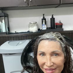 Professional Beauty Bar - Rinsing off the toner, looking much better.