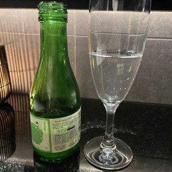 HITOKUCHI - 300ml Bottle of Kinpou Odayaka Sake - Japanese Near Me - San Diego, California