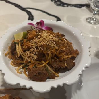Osha Thai - Pad Thai Sunrise - Thai Near Me - San Francisco, California