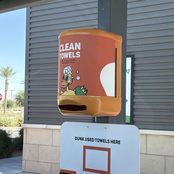 Quick Quack Car Wash - Empty - Car Wash Near Me - Indio, California