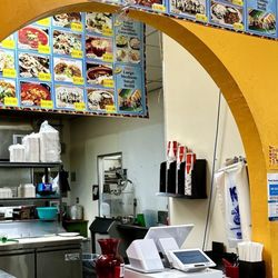Mercadito Del Valle - Little restaurant in back