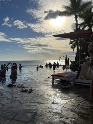 Waikiki Beach Services @ Royal Hawaiian by null