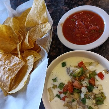 Mariachis II Mexican Restaurant - Chips & Salsa, Mariachi dip - Mexican Near Me - St Louis, Missouri Mariachis II Mexican Restaurant - Chips & Salsa, Mariachi dip - Mexican Near Me - St Louis, Missouri