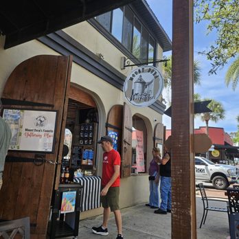 Mount Dora Marketplace - Shopping Centers Near Me - Mount Dora, Florida Mount Dora Marketplace - Shopping Centers Near Me - Mount Dora, Florida