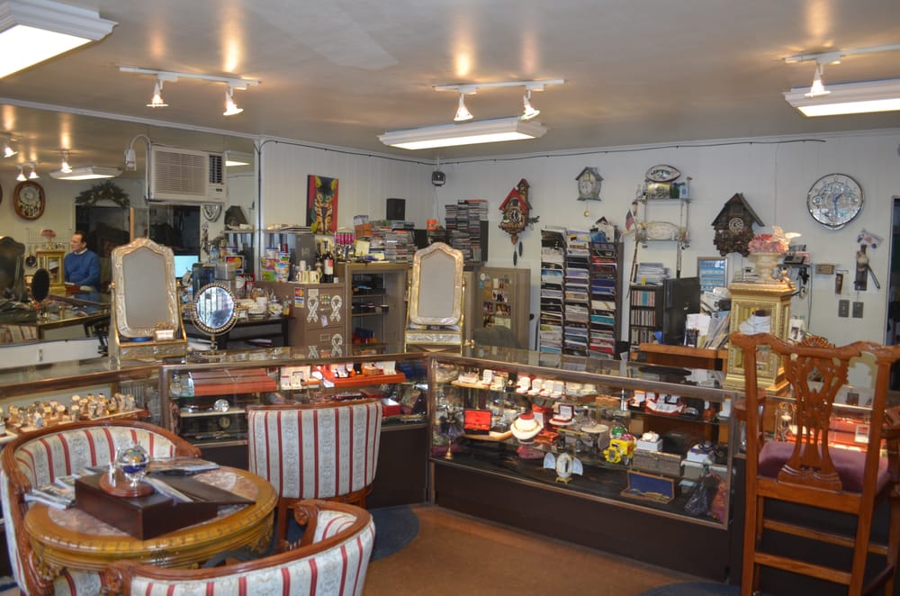 SOLID GOLD JEWELERS Updated August 2024 234 N 8th St, Prospect Park