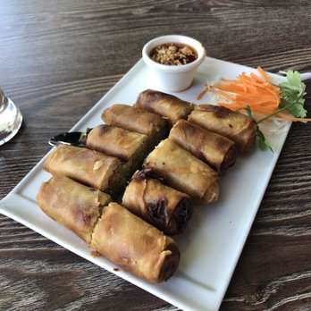 Noodle Wave - Crispy Vegetarian Spring Rolls (5) - Thai Near Me - Frisco, Texas
