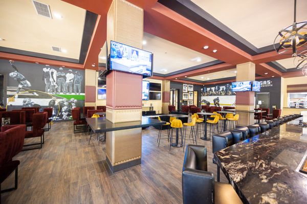 Scotty's Restaurant & Lounge by null