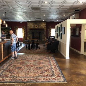 8 Chains North Winery - I could hang out here all day, every day! - Wineries Near Me - Waterford, Virginia