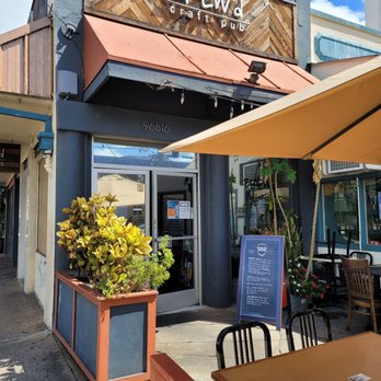 BREW'd Craft Pub - Gastropubs Near Me - Honolulu, Hawaii