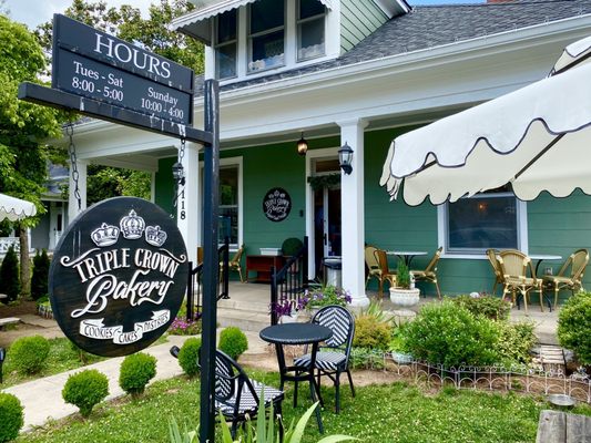 Triple Crown Bakery by null