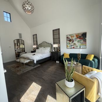 The New Inn - Vintage Glam Villa - Hotels Near Me - Temecula, California The New Inn - Vintage Glam Villa - Hotels Near Me - Temecula, California
