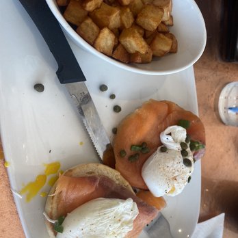 Another Broken Egg Cafe - Smoked salmon Benedict - Breakfast & Brunch Near Me - Clearwater Beach, Florida