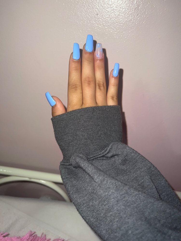 WORLD NAILS Updated September 2024 13 Photos & 13 Reviews 810 E