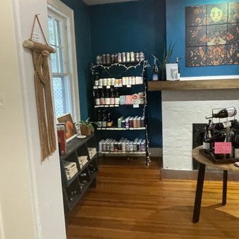 Eleanor’s Norfolk - Bookstores Near Me - Norfolk, Virginia