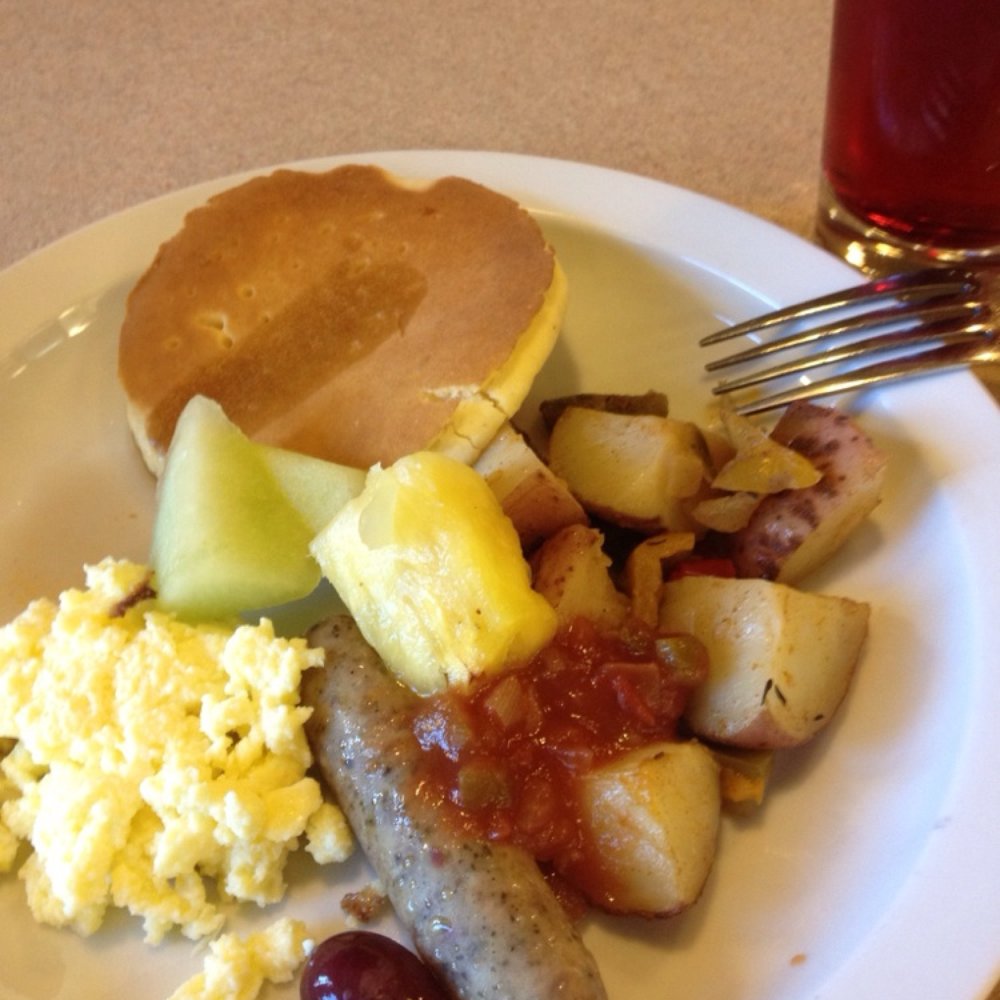 D. Hotel and Suites - Pretty good bfast! - Hotels Near Me - Holyoke, Massachusetts D. Hotel and Suites - Pretty good bfast! - Hotels Near Me - Holyoke, Massachusetts