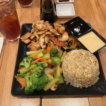 Sakeba Sushi & Sake Bar - Chicken Hibachi - Sushi Bars Near Me - Kissimmee, Florida