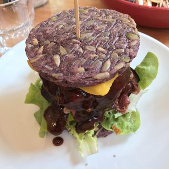 Wild Food Cafe - Samurai Burger - Vegetarian Near Me - London, XGL