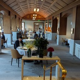 The long view as one enters the restaurant.