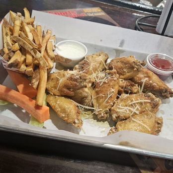 Sammy's Tap & Grill - 10 Wings - Sports Bars Near Me - Raleigh, North Carolina Sammy's Tap & Grill - 10 Wings - Sports Bars Near Me - Raleigh, North Carolina