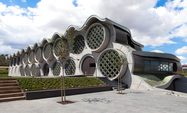 Cava & Hotel Mastinell by null