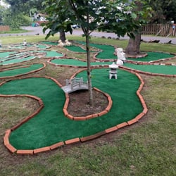 Twin Pines Country Club