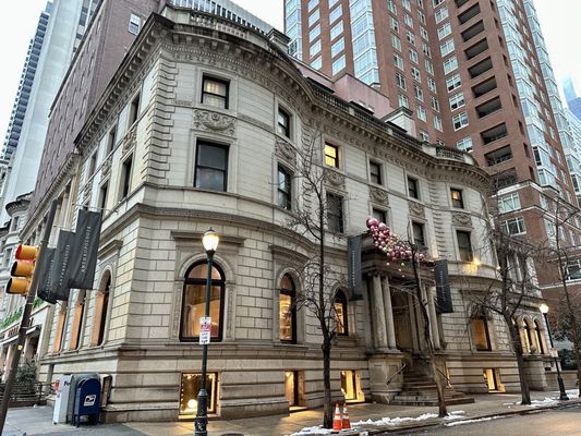 Anthropologie by null