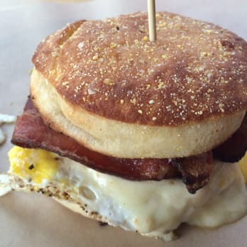 River Daze Cafe - Bacon, egg muffin - Breakfast & Brunch Near Me - Hood River, Oregon
