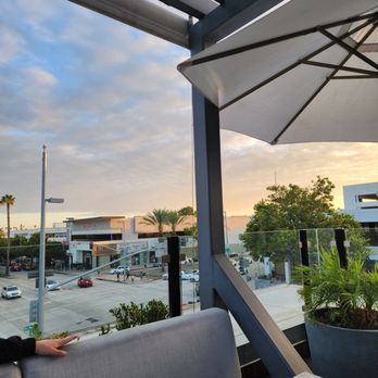 GRANVILLE - The view towards the front - New American Near Me - Pasadena, California GRANVILLE - The view towards the front - New American Near Me - Pasadena, California