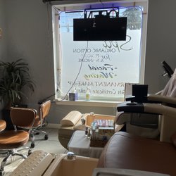 Nails and Beauty Studio - View from my pedicure chair (3)