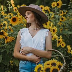 Sunset Berry Farm - Pick your own sunflowers!