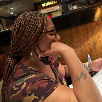 LongHorn Steakhouse - Ms Mack waiting for silverware after salad and bread was served. - Steakhouses Near Me - Philadelphia, Pennsylvania LongHorn Steakhouse - Ms Mack waiting for silverware after salad and bread was served. - Steakhouses Near Me - Philadelphia, Pennsylvania