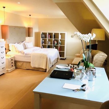 Hayfield Manor - Hotels Near Me - Cork City, Colorado