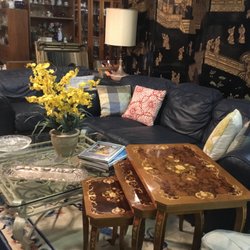 Lynn's Used Furniture