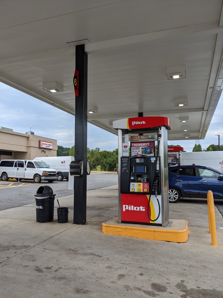 PILOT TRAVEL CENTER Updated July 2024 20 Photos 1006 Charlotte