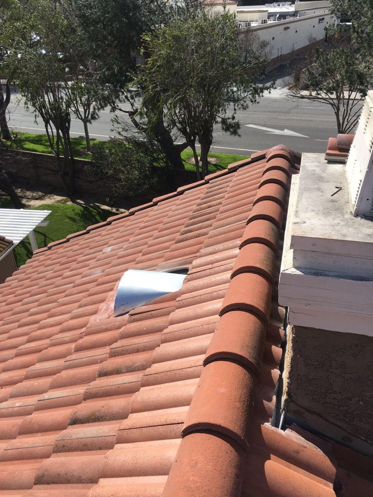 Slide of L.A. Roofing