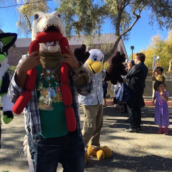 Pasadena Doo Dah Parade - Suddenly I feel like eating bratwurst - Festivals Near Me - Pasadena, California Pasadena Doo Dah Parade - Suddenly I feel like eating bratwurst - Festivals Near Me - Pasadena, California