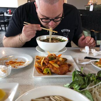 Pho House - Vietnamese Near Me - Vista, California