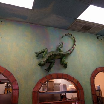 Mangos Mexican Cafe - Shop pet - Mexican Near Me - Mesa, Arizona