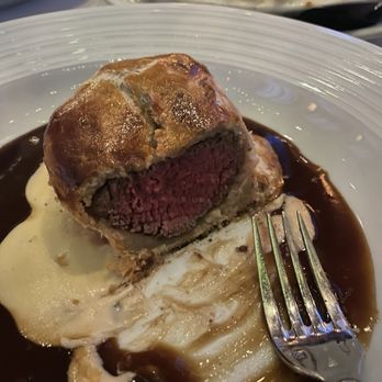 Tellers An American Chophouse - Beef Filet Mignon Wellington - Steakhouses Near Me - Islip, New York Tellers An American Chophouse - Beef Filet Mignon Wellington - Steakhouses Near Me - Islip, New York