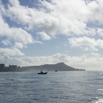 Makani Catamaran - Boating Near Me - Honolulu, Hawaii