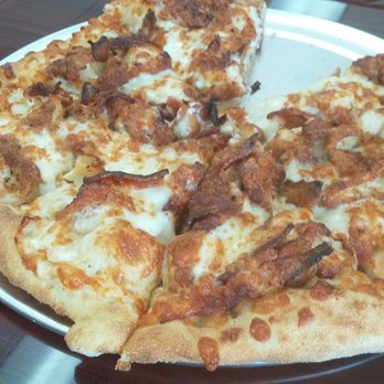 33 Hilltop - Chicken Bacon Ranch Specialty Pizza - Burgers Near Me - Windham, New Hampshire