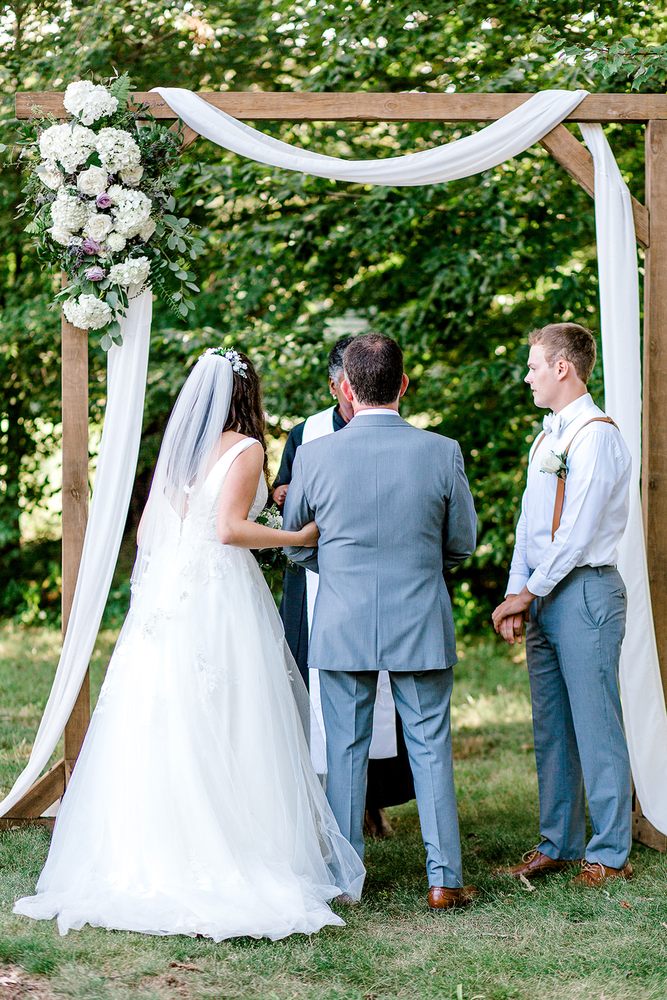 CHOY’S FLOWERS Updated August 2024 74 Photos 133 4th Ave W