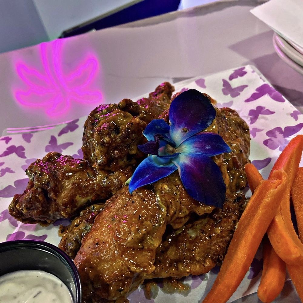 Burger Papi - Wings - Burgers Near Me - Chicago, Illinois