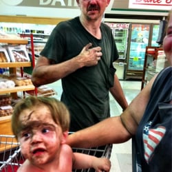 Tom's Iga - Some locals I had small chit chat with in the bakery